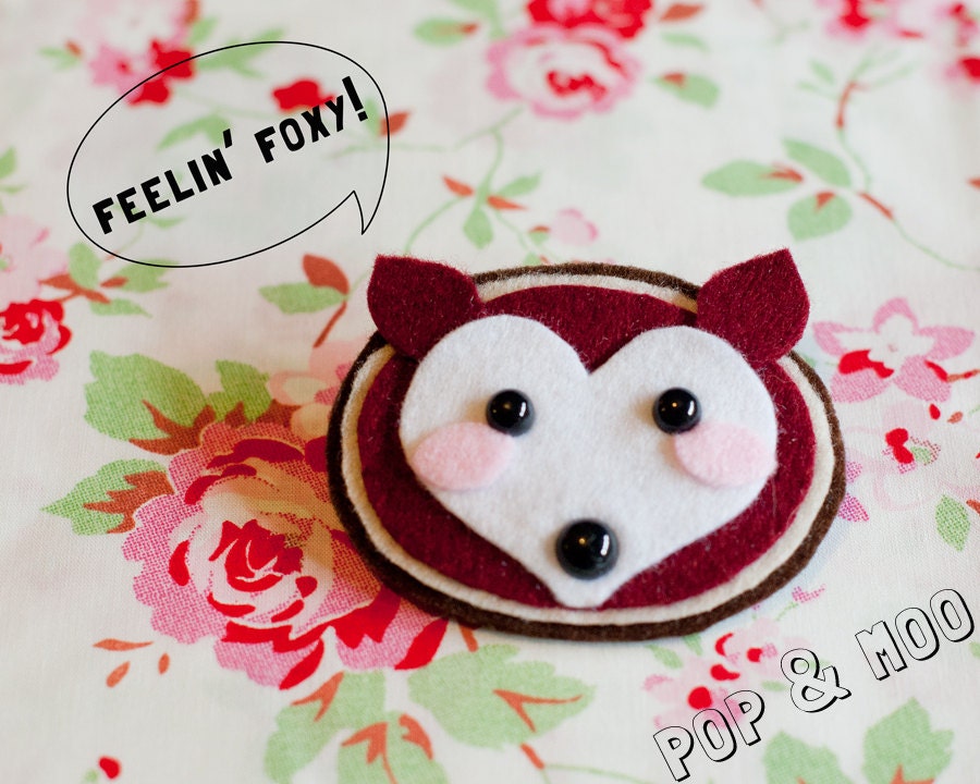 Felt fox brooch / Cute kawaii pin / Unique statement jewellery / Adorable woodland animal accessory by Pop and Moo.