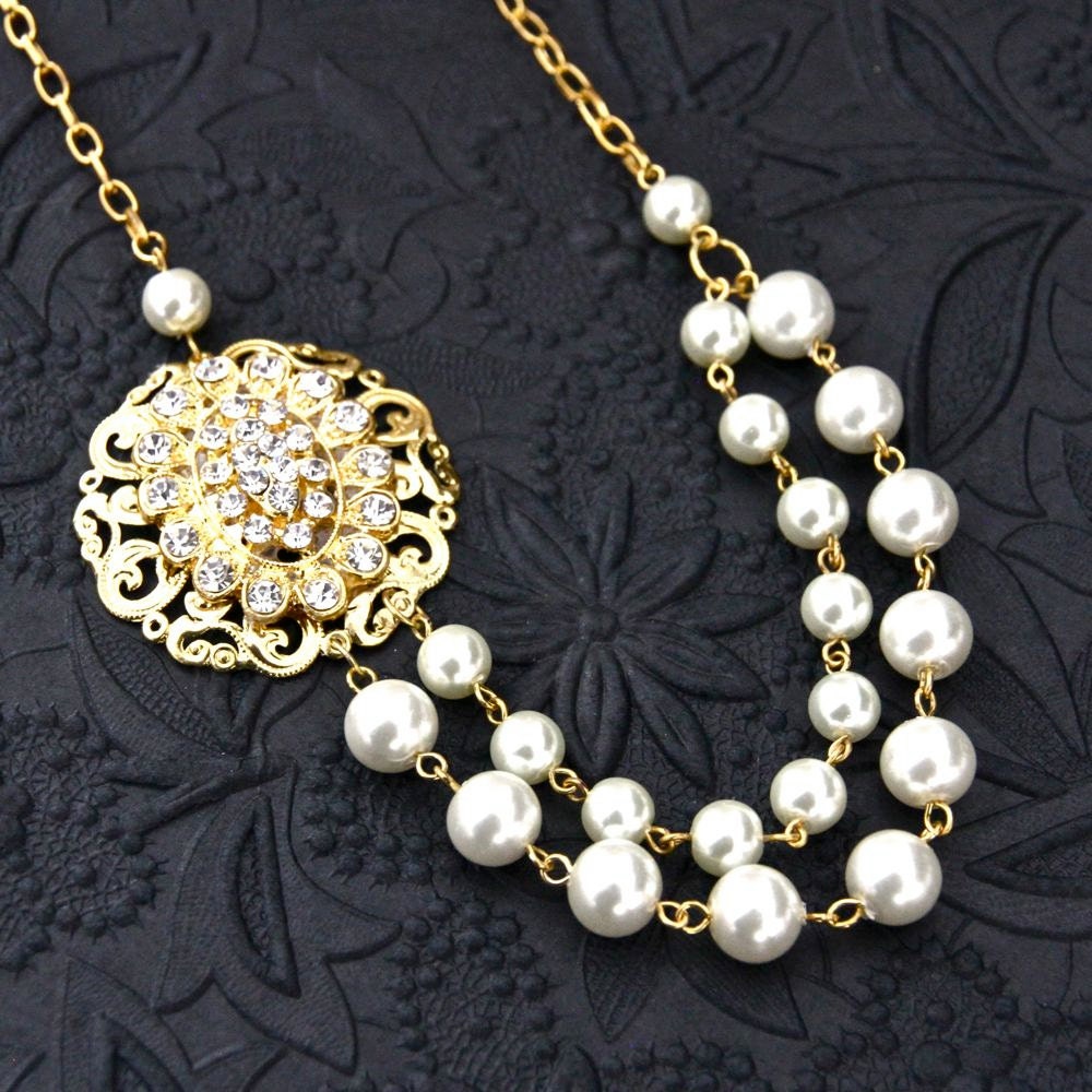 Victorian Style Bridal Necklace Statement Necklace Vintage Style Wedding Jewelry Crystal Necklace Gold Pearl Necklace Bridesmaid Necklace