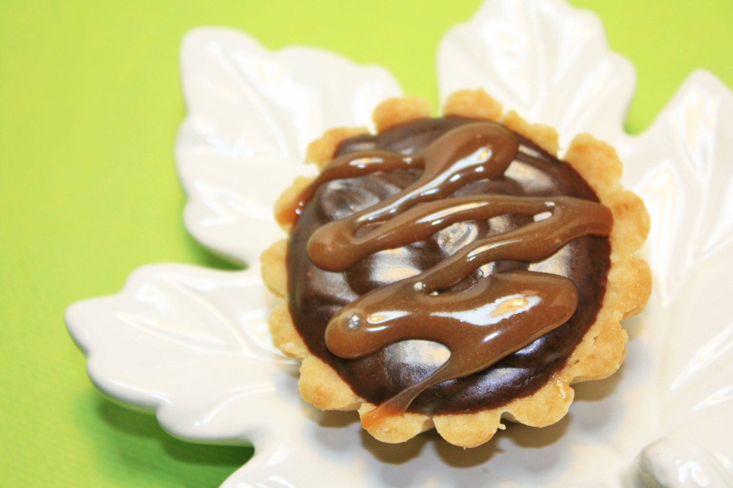 Mini Pies, Caramel Dark Chocolate Ganache Tart - 1 dozen