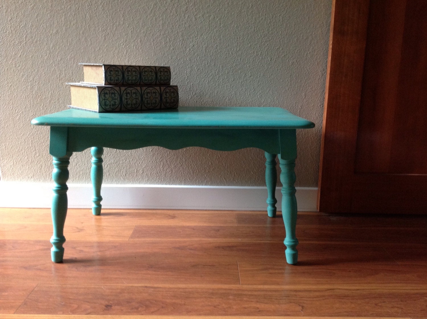 Shabby Chic Vintage Side or Coffee Table in Annie Sloan Florence - TheConcreteCottage