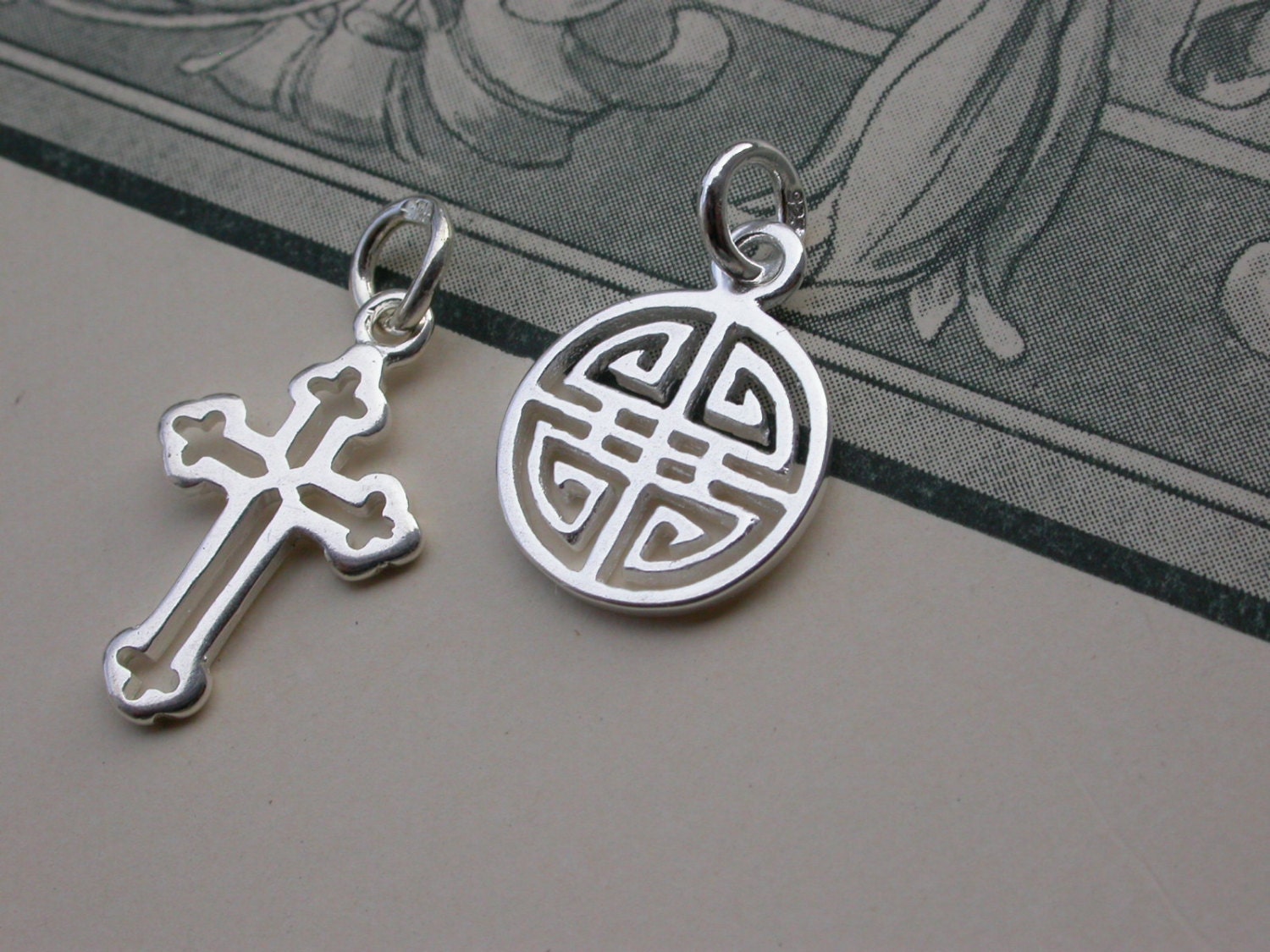 Lot 2pcs sterling silver pendant charm cross, filigee graved,lucky charm for jewelry bracelet or necklace design pendentif argent 925