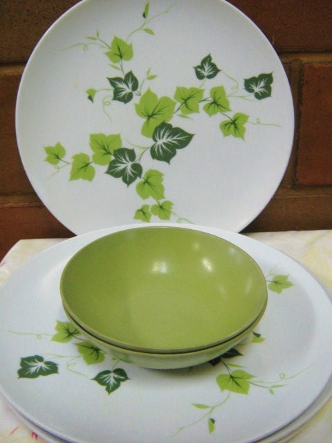 Texas Ware Melamine Ivy dinner plates & dessert bowls