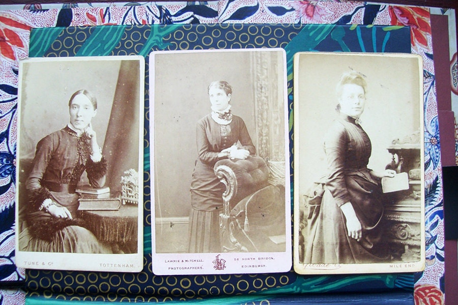 Lot 6 Victorian Women with books photo studio portrait Cabinet Woman Old Victorian  Antique CDV carte de visite Collectibles