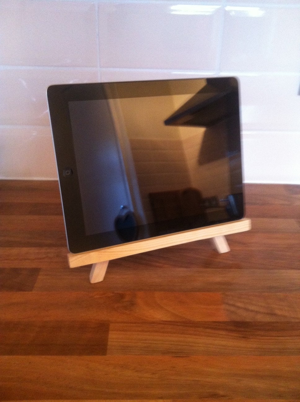 Mini easel Ipad holder