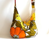 Retro Slouch Bag Hobo Messenger Bag Every day Purse or Project Bag
