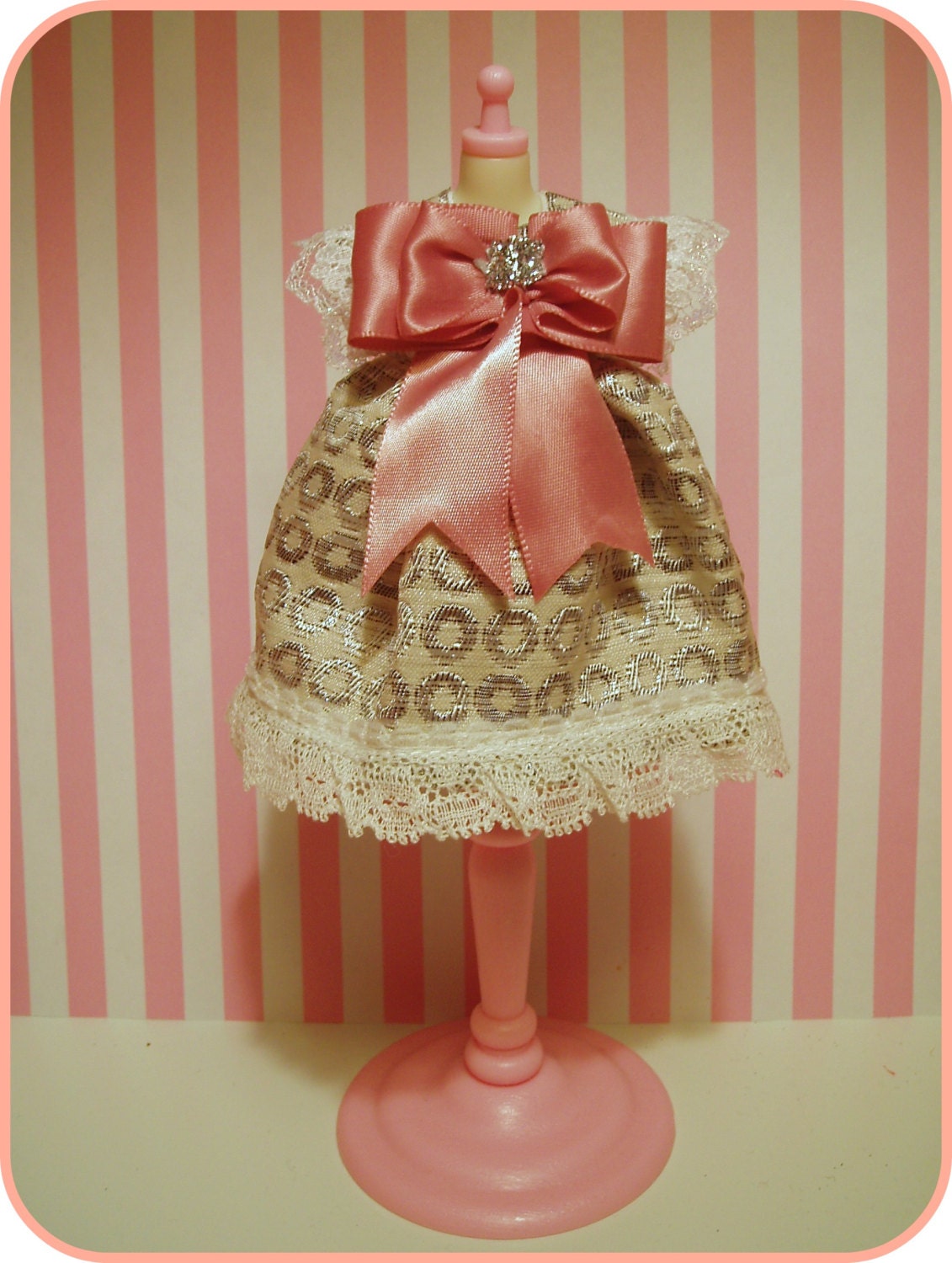 Silver Party Dress with Pink Bow for Blythe