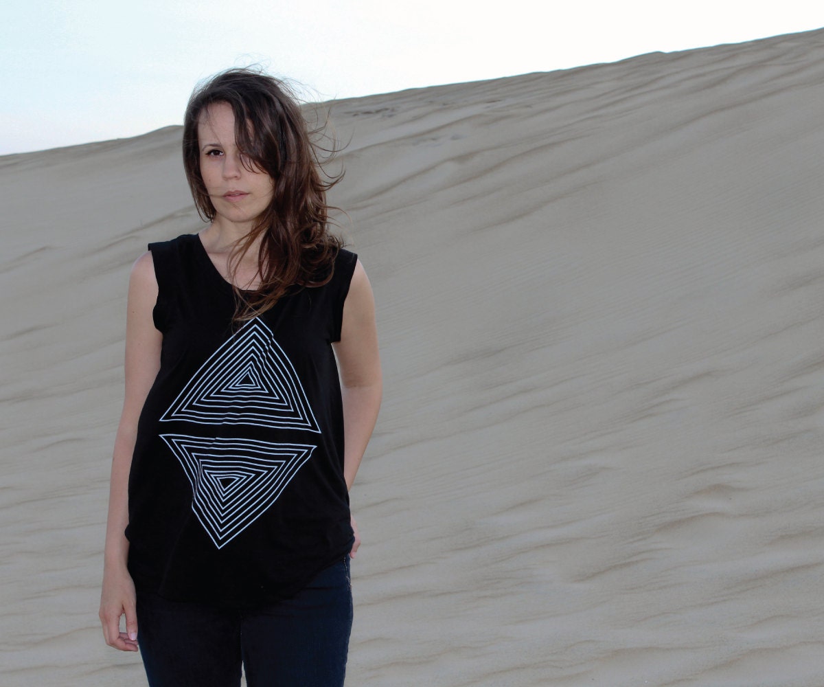 Tshirt for women - cap sleeve t shirt - geometric triangle print on jet black a-line cotton tops - summer fashion - Rule of Thirds