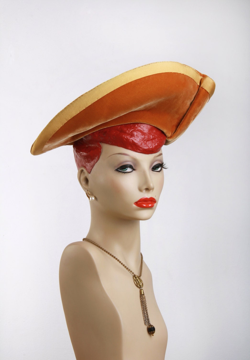 1940s Hat . Velveteen . Structural . Goldenrod