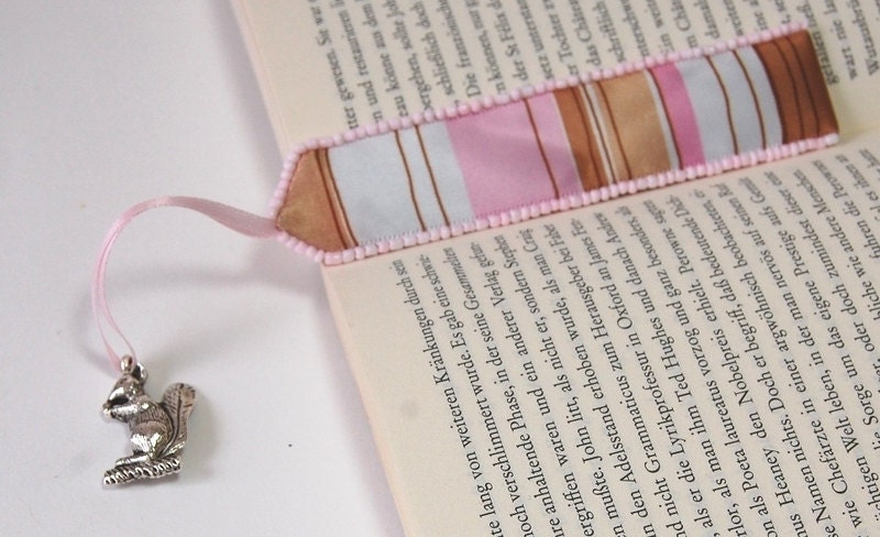 Satin Bookmark 'Squirrel' with Squirrel charm