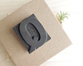 vintage wood type / 2" letterpress / Q
