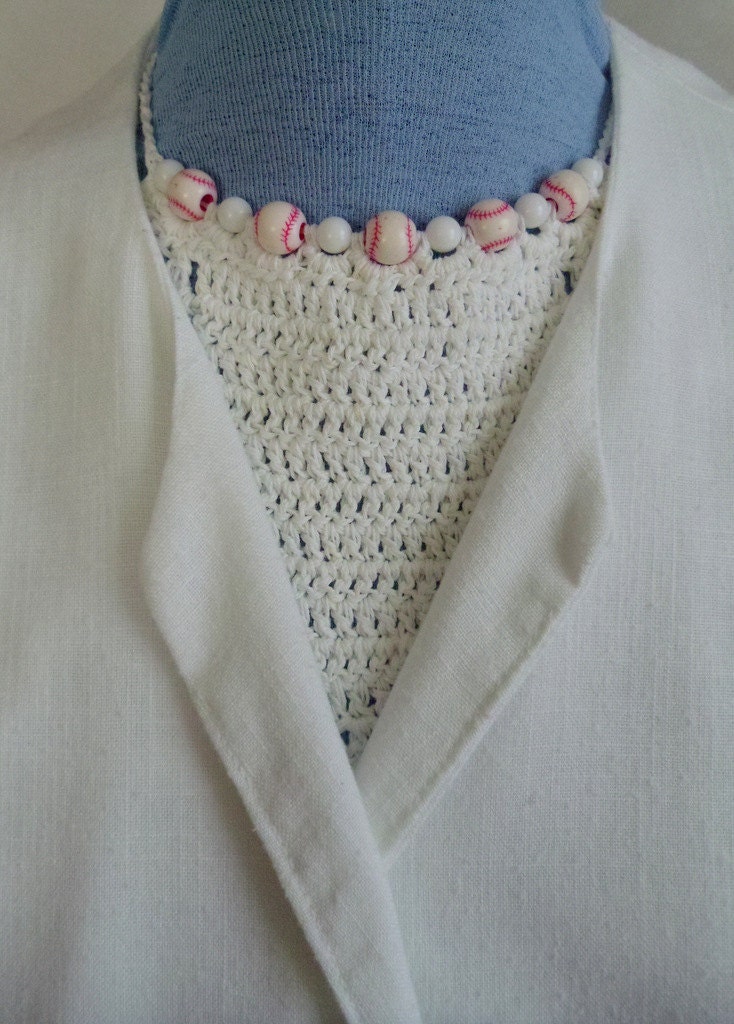 Crocheted dickey stoma cover - white with baseball beads