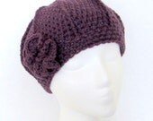Cozy Beanie With Flower // Warm & Soft