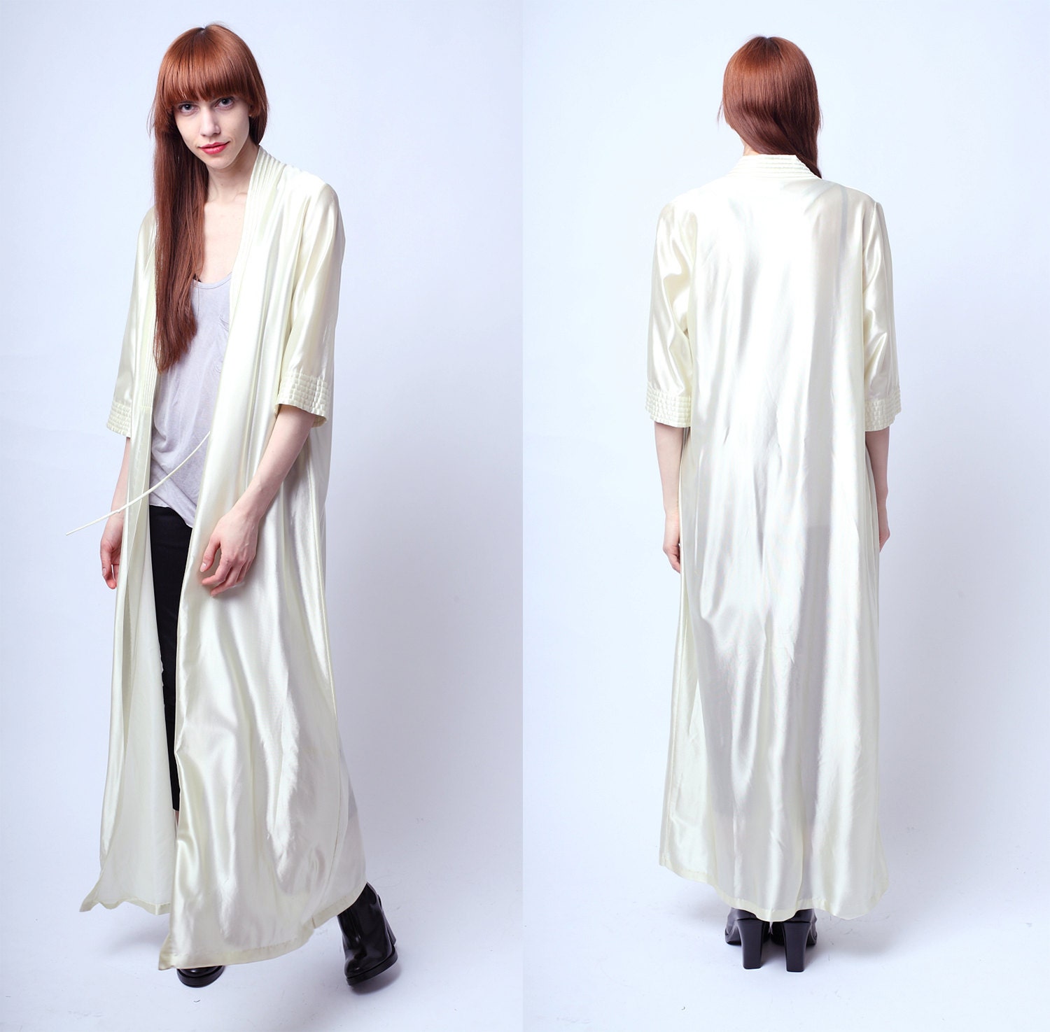 Vintage 1970s Fairweather Ivory Robe S / M