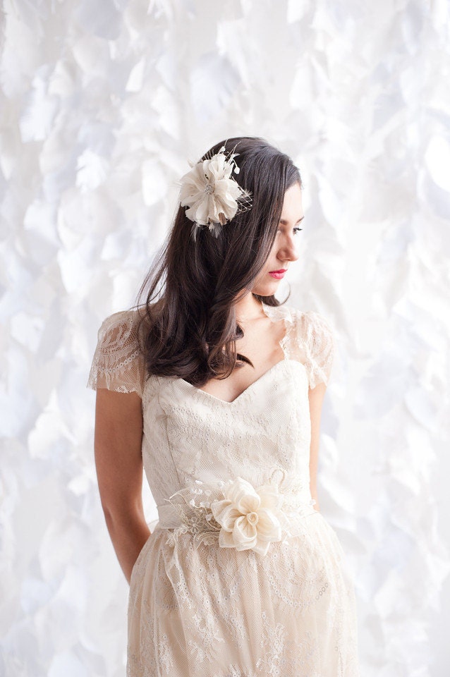 Flower fascinator - Alida - Ready to ship