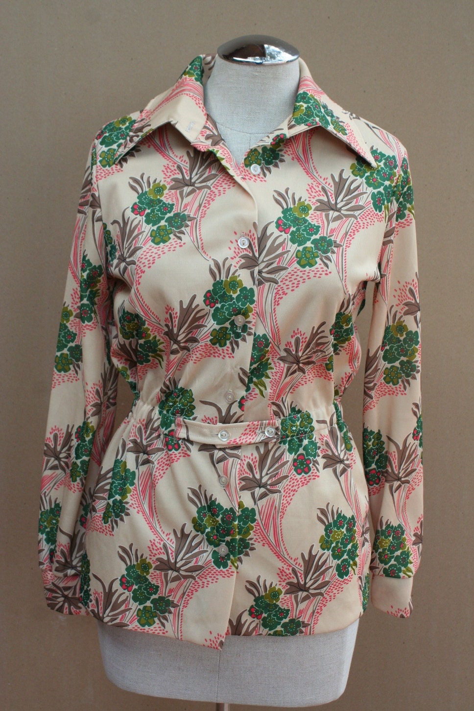 Stand Your Ground - Botanical Print - Floral Blouse - 1970's Vintage Blouse