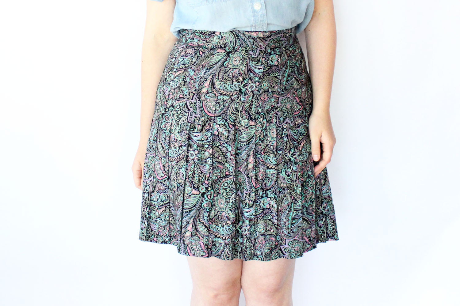 Vintage 70s High Waisted Skirt - Black Pleated Paisley Print Skirt - S