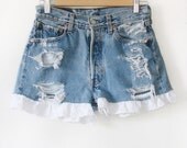 Levi's White Trim Shorts