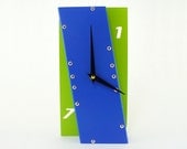 Leaning Desk Clock II (WIldflower Blue / Green Apple)