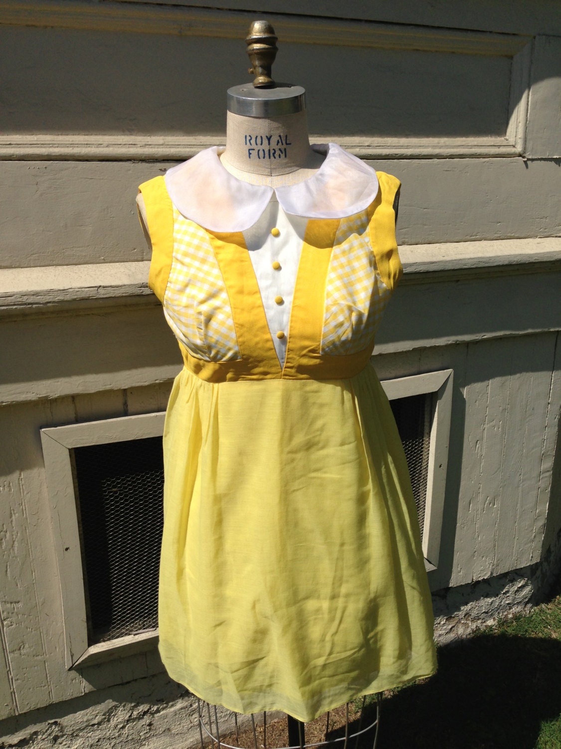 Sunny yellow white 60s MOD dolly peter pan collar DRESS