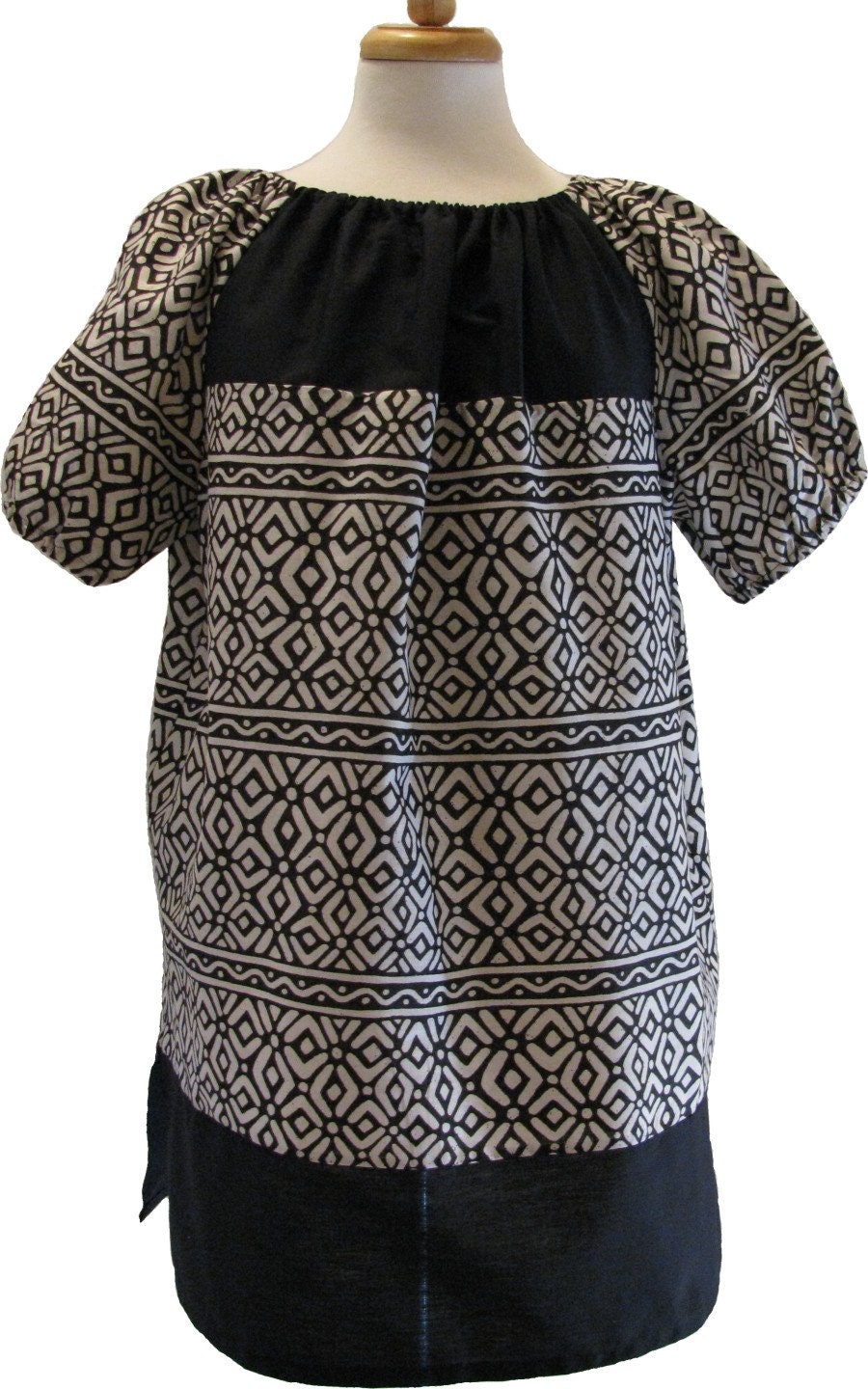 A-Maze Multi Pattern Peasant Top Size M