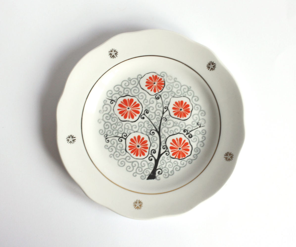 White porcelain plate, vintage red and and white plate, soviet porcelain