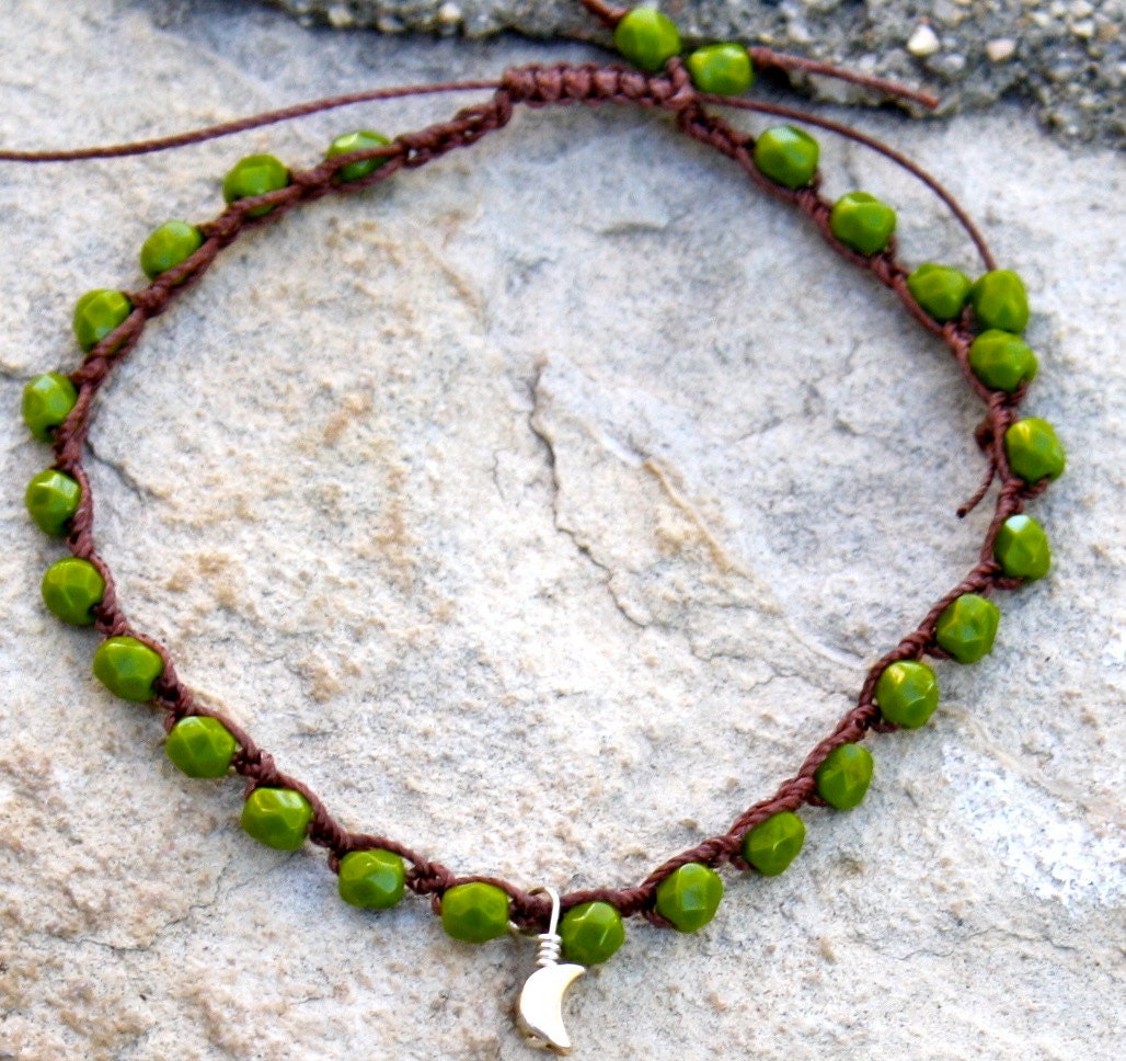 Friendship bracelet crochet jewelry braided olive facetted glass charm bracelet boho beach jewelry