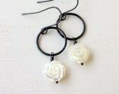 Hoop dangles with pearl roses dangling in oxidized silver / roses earrings / boho chic handmade FREE SHIPPING