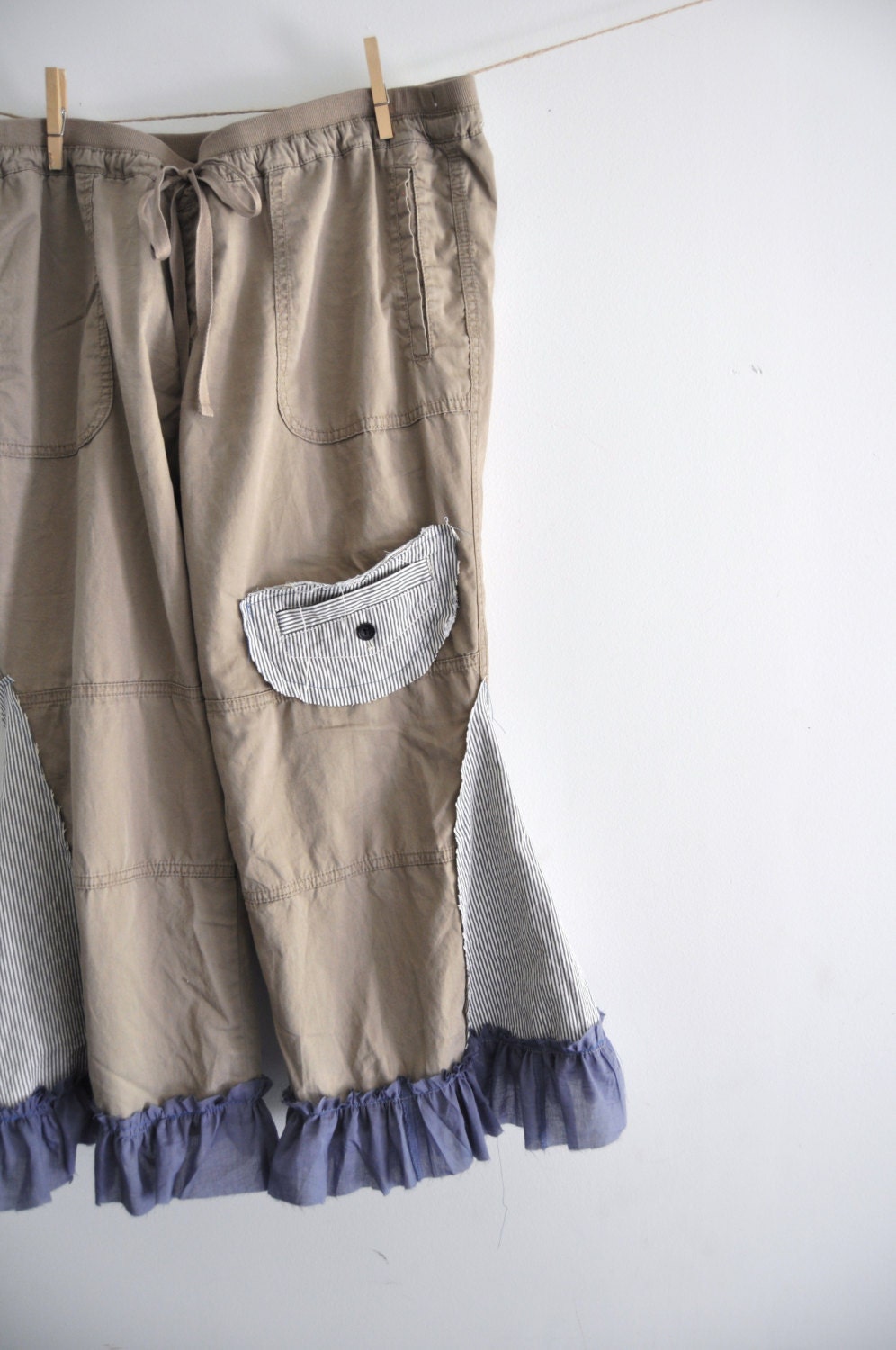 Bloomer Capri Cropped pants cargo flare ruffled XL Old navy reconstructed drawstring pants seersucker gauze blue tan