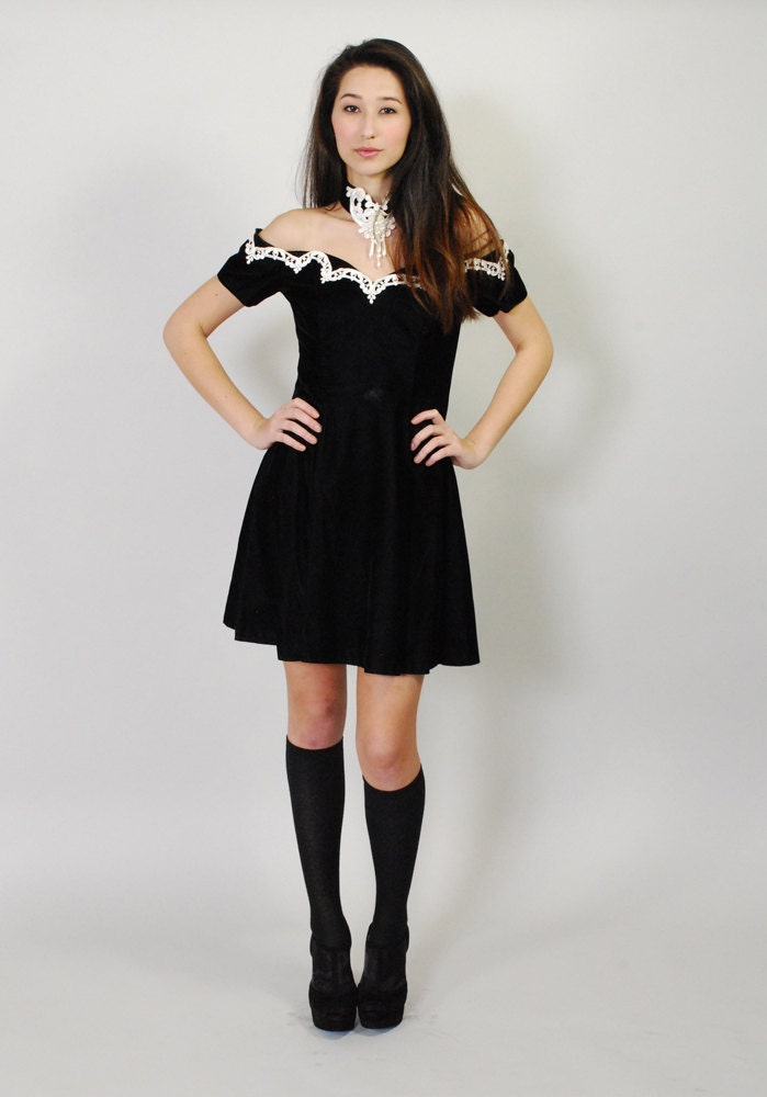 Vintage Velvet Dolly Dress 80s Gunne Sax Lace and Black Velvet Mini Dress S M Formal Prom
