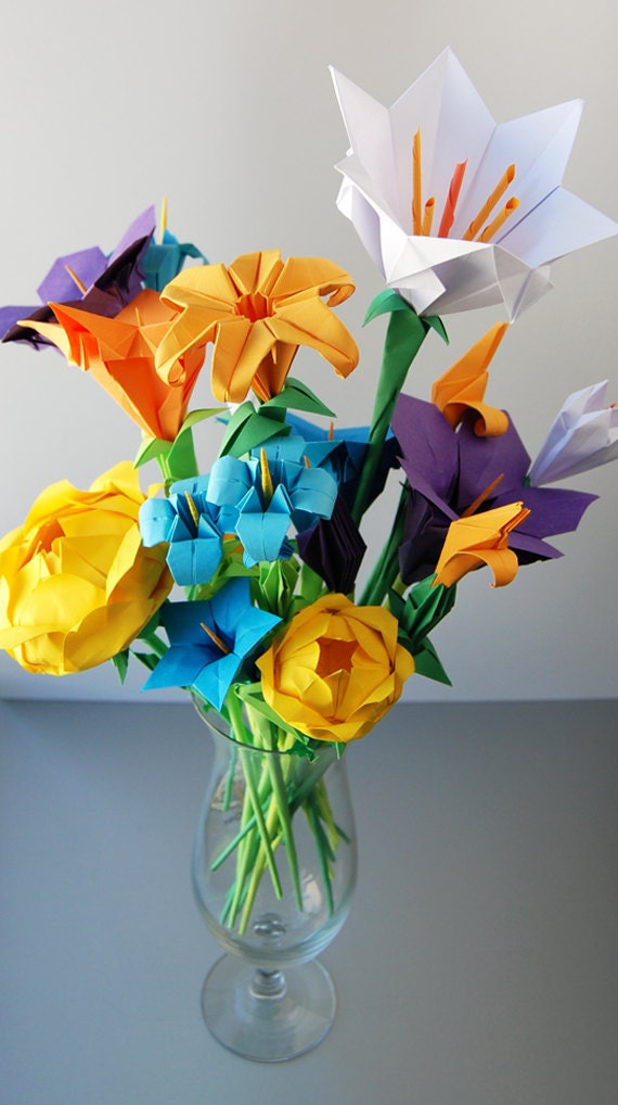 Bouquet of 20 Flowers: Wild Flower Arrangement