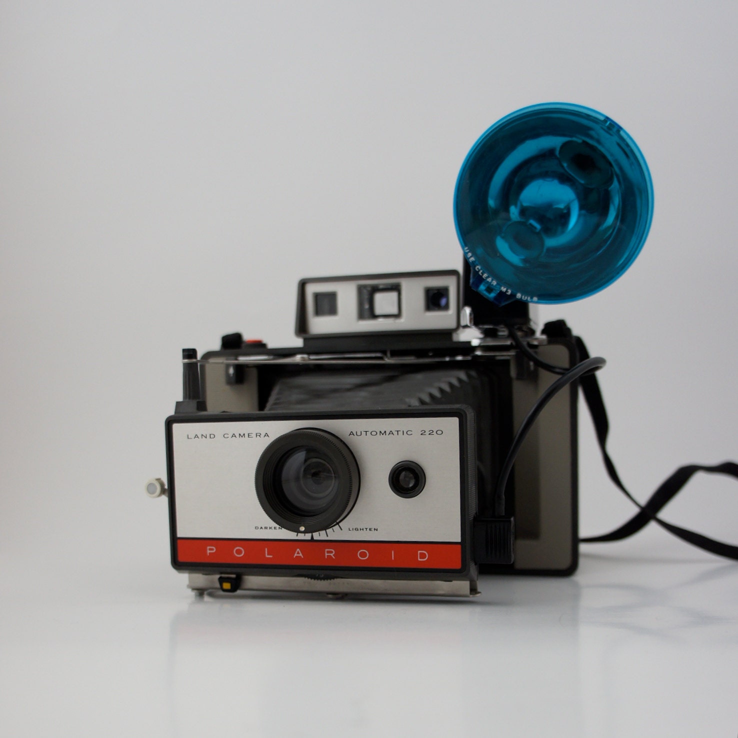Polaroid 220 Automatic Land Camera with Model 268 Flash - Pack Film