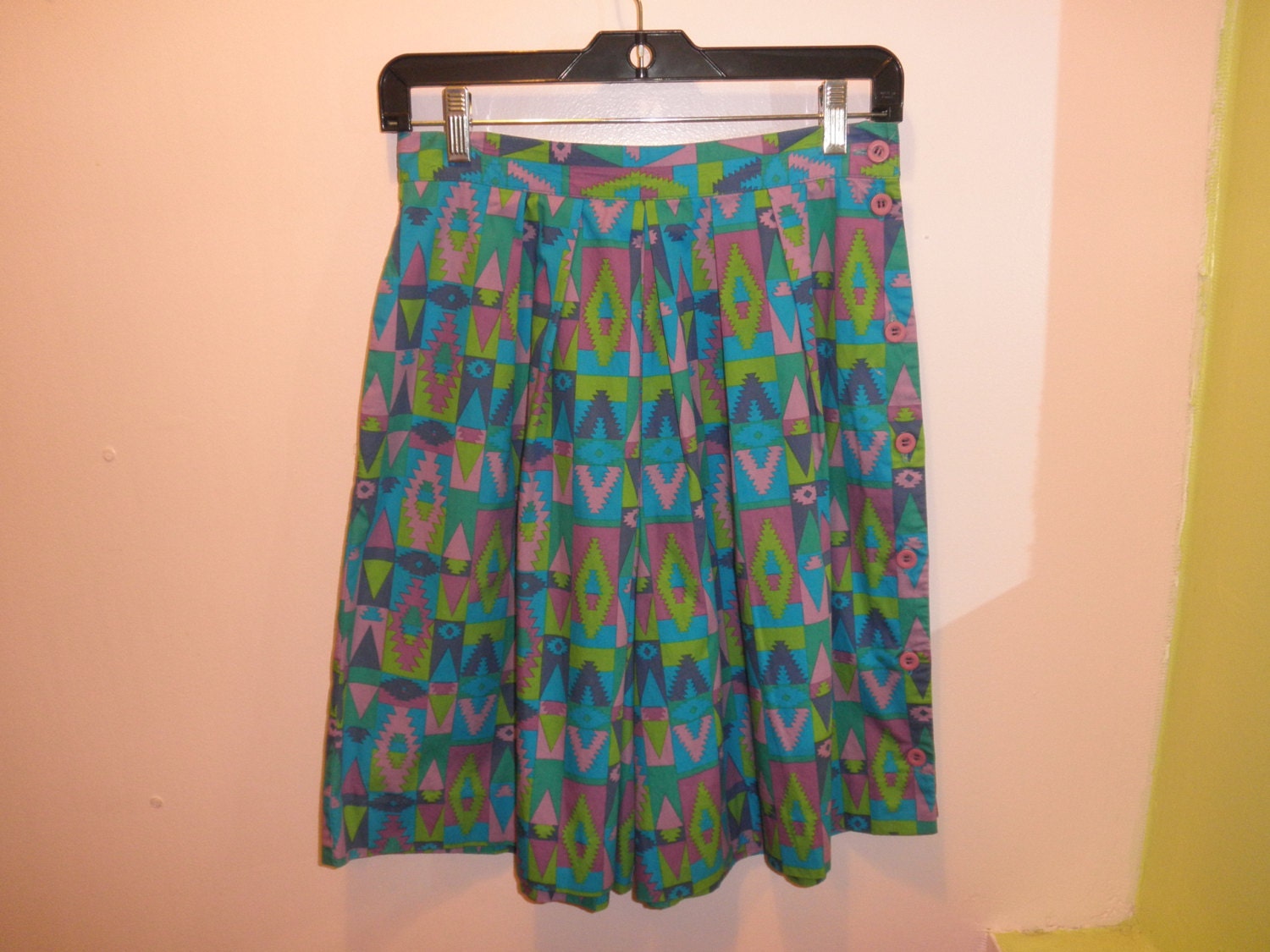 80s Multicolor Aztec Geometric Print Pleated Summer Fun High Waist Shorts Size 10
