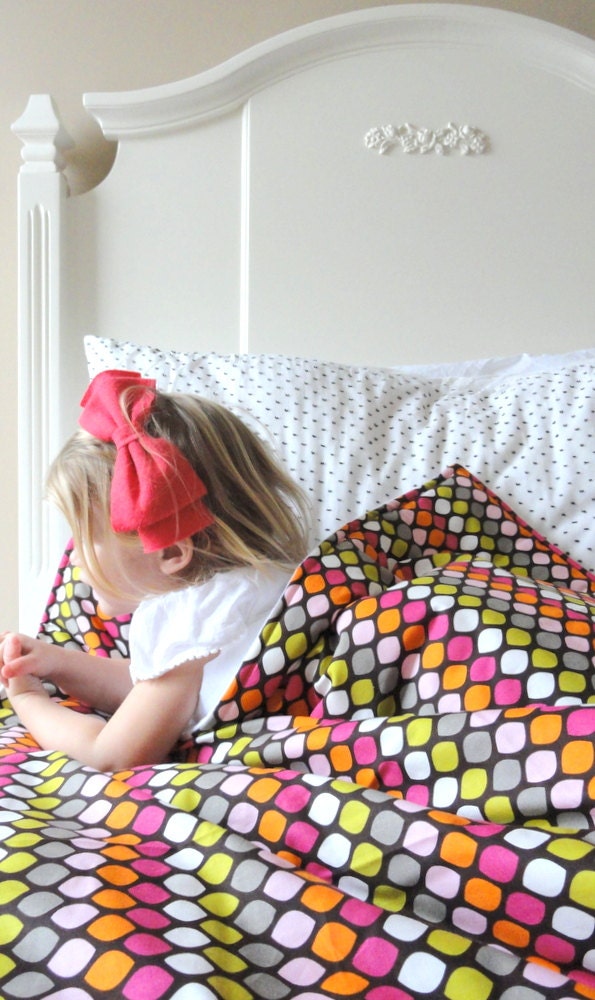 Handmade Baby Bedding -  Baby Comforter - Toddler Comforter - Diamonds in Brown - Orange - Pink - Grey - Green