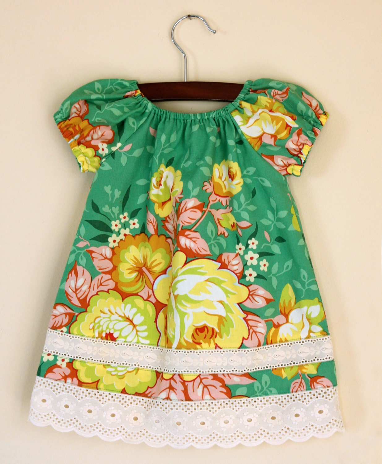 Green Hawaiian or Mexican peasant style dress baby toddler size 12 to 18 months