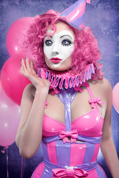 XS/S Pink & Lilac Neck ruff with velcro adjustment from Artifice Clothing (photoshoot sample)