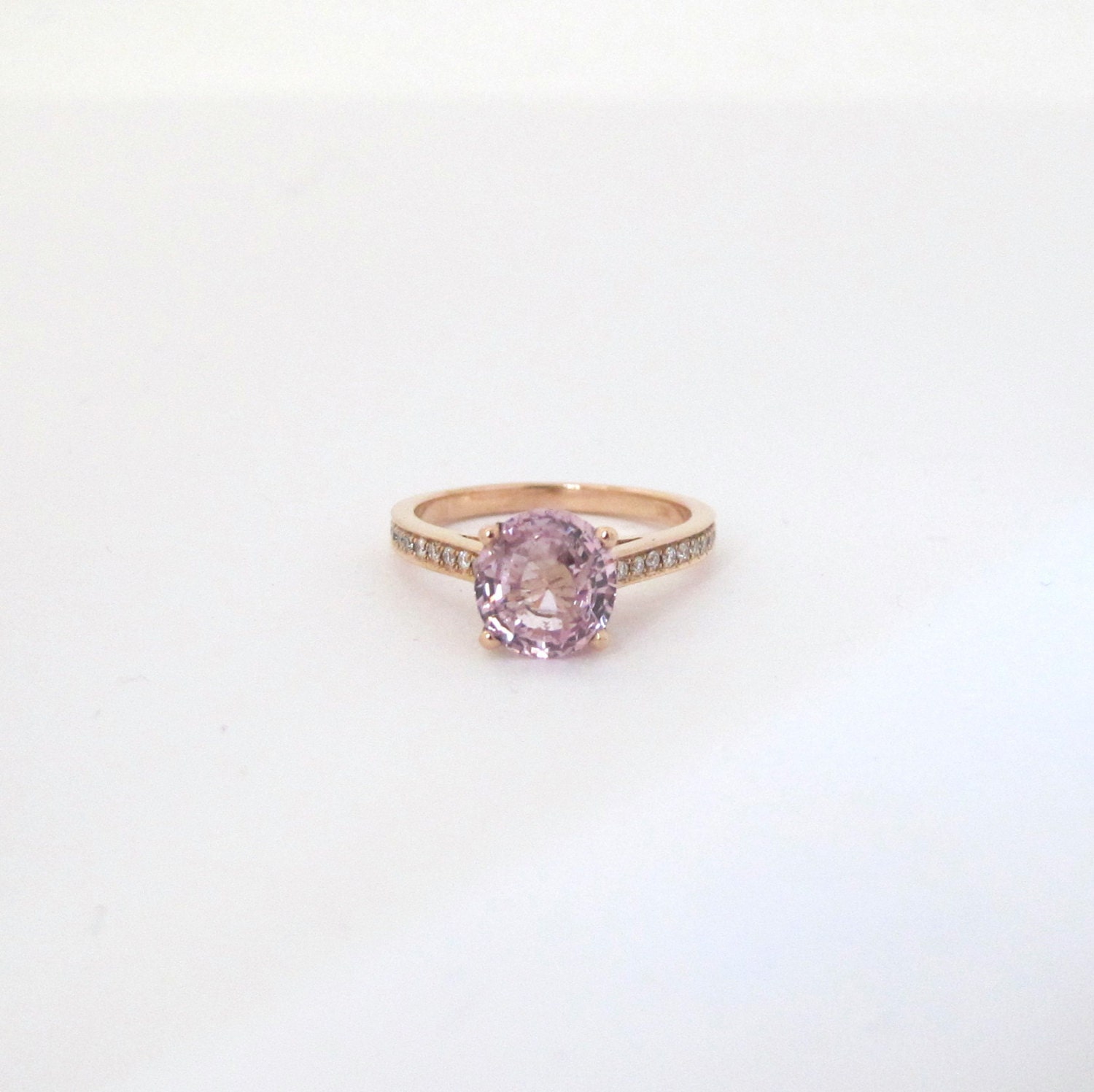 Color change Ceylon peach Sapphire 2.87 carat, 14k rose gold ring     P-085