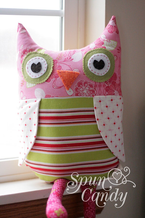 The SpunCandy Lil Hoot - Owl Pillow