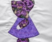 Beautiful Applique & Embroidered SUNBONNET SUE 12" Quilt Block Square No. 30