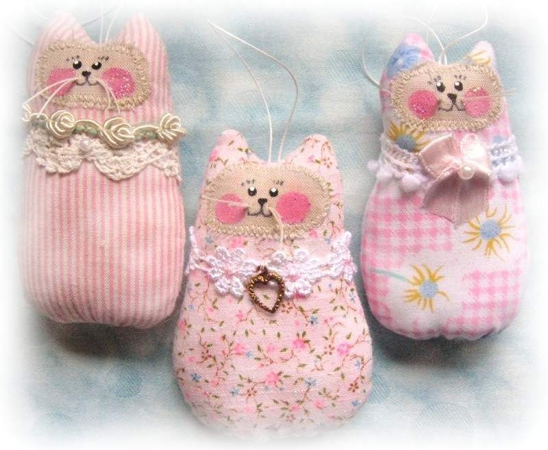 CAT Ornaments, Set of  3 Ornies Bowl Fillers Primitive Party Favors Decorations Home Decor CharlotteStyle