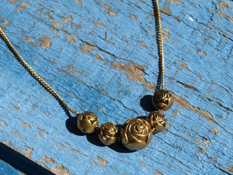 Vintage Rose Beads Necklace 1928