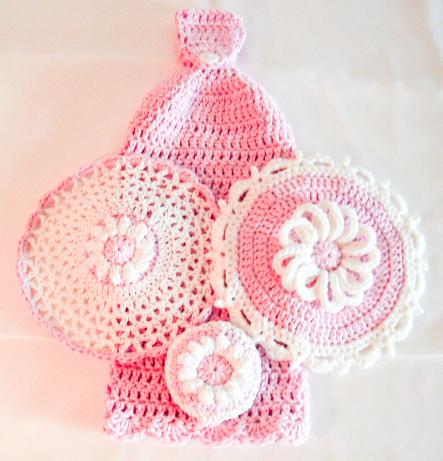 Pink Crochet Kitchen Set - Hanging Dish Towel - Lace Washcloth - Daisy Potholder - Daisy Dish Scrubbie