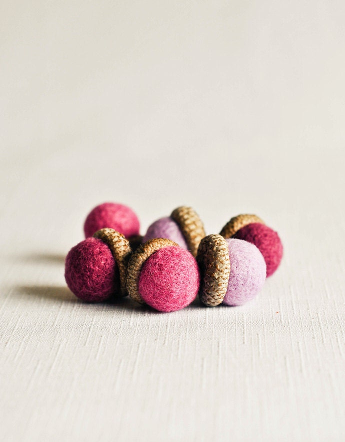 Shades of Purple Needle Felted Large Acorns - Set of 6 - Woodland Nature Waldorf Inspired Home Decor All Natural Wool Felt Gift Decorations