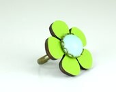 Mod  Flower Ring Daisy Lime and Mint