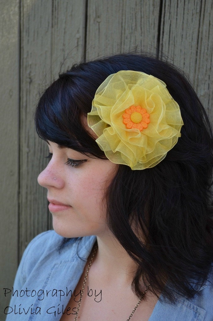 Sunny Delight Flower Clip, Yellow flower clip, flower clip, yellow hair clip, womens hair clip, girls hair clip, Ready to Ship, Handmade