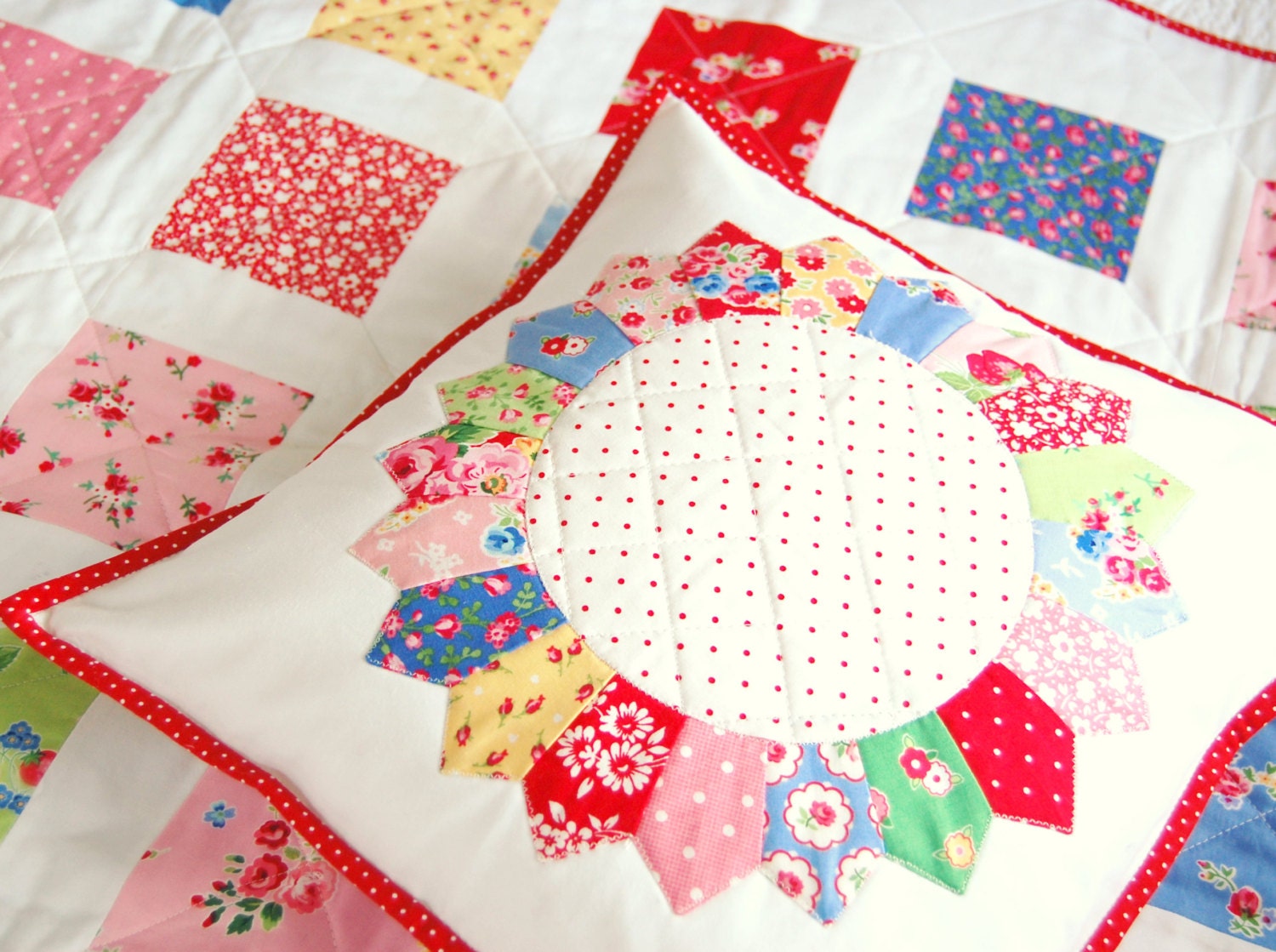 Pam Kitty Pillow Cover - Pillow Cover - Patchwork Pillow Cover -  Quilted Pillow Cover - Dresden Plate -  16 inch