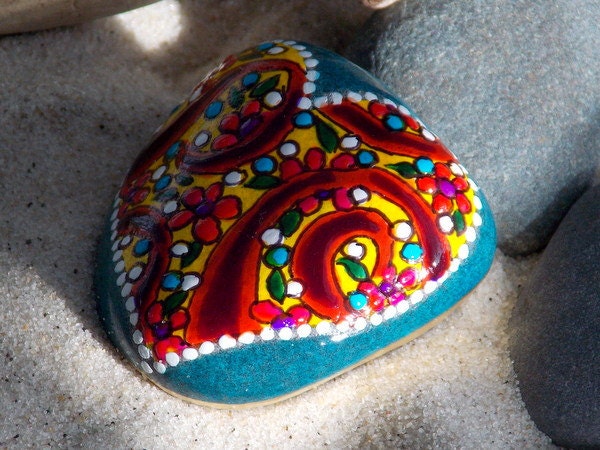 Enchanted / Painted Rock / Sandi Pike Foundas / Cape Cod Sea Stone