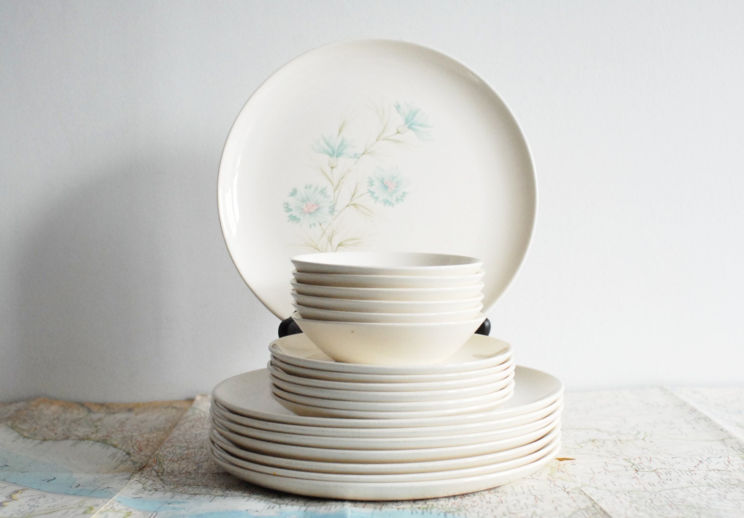Taylor Smith Taylor Boutonniere Ever Yours - 20 piece Dinnerware Set - Aqua Floral