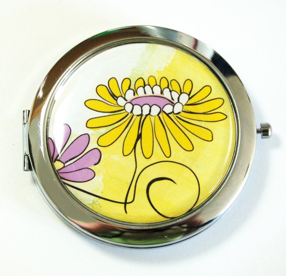 Pocket mirror, compact mirror, Yellow flower compact, Flower compact mirror, mirror, floral mirror, Yellow, Yellow flower (2579)