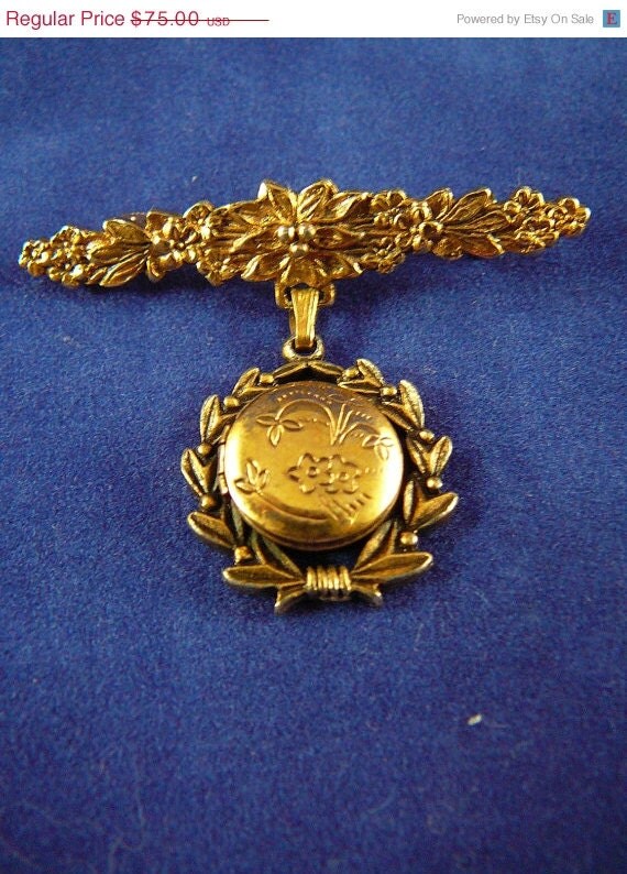50% OFF Vintage Gold Tone Bar Style With Drop Down Victorian Locket Brooch / Pin