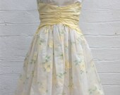 Vintage 1950s Off-White Taffeta Dress with Yellow Flowers, Cinched Waist, Bubble Skirt, Cap Sleeves, Prom Gown or Cocktail Dress, Spring